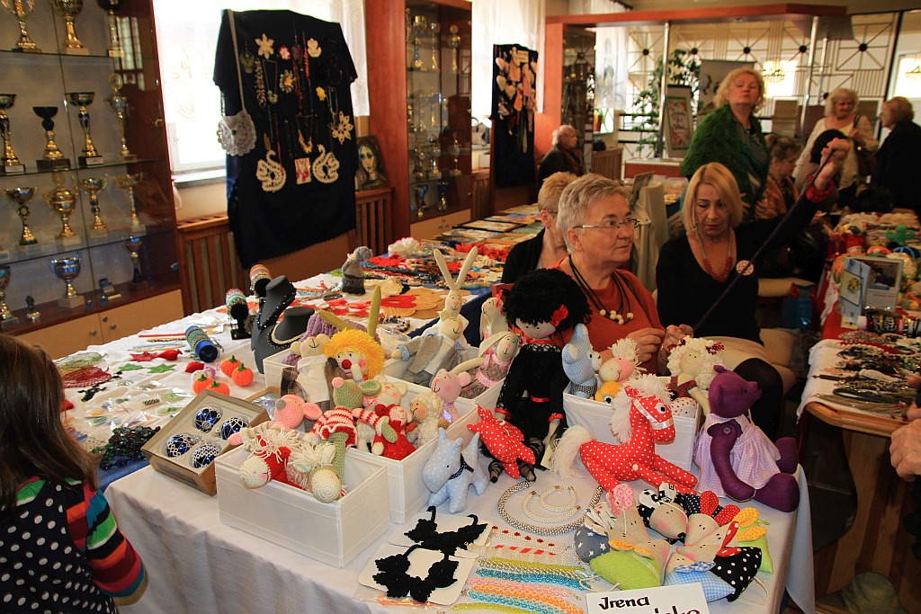 Seniorzy zaprezentowali się w auli CKU podczas II Art Festiwalu