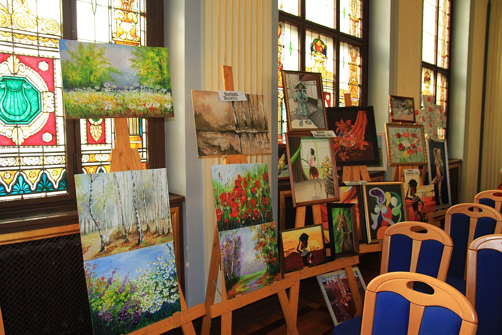 Seniorzy zaprezentowali się w auli CKU podczas II Art Festiwalu