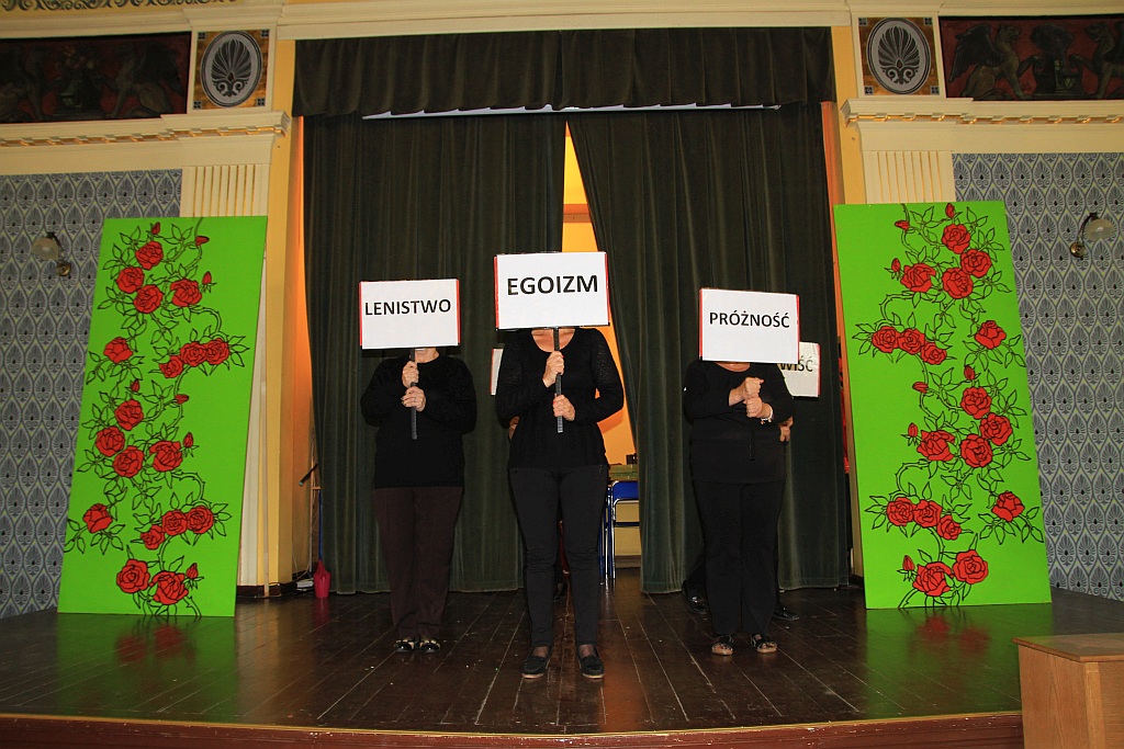Seniorzy zaprezentowali się w auli CKU podczas II Art Festiwalu
