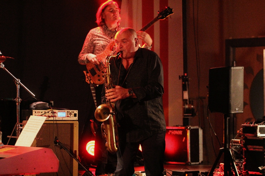 Walk Away na sobotnim Legnica Jazz Day w Sunny Club Music