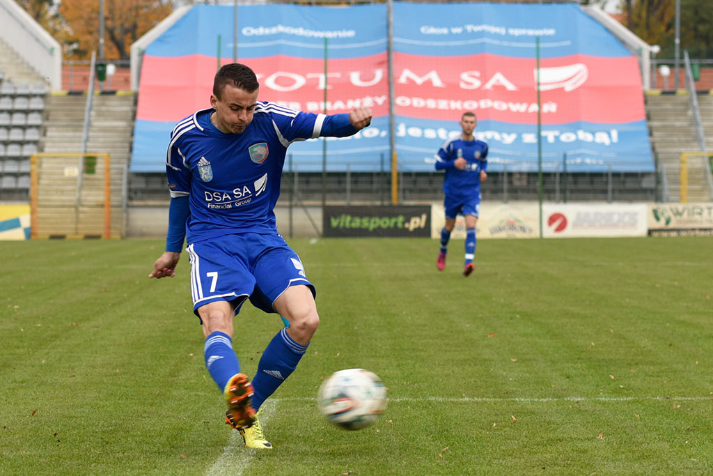 Rezerwy Miedzi Legnica pokonały Karkonosze Jelenia Góra