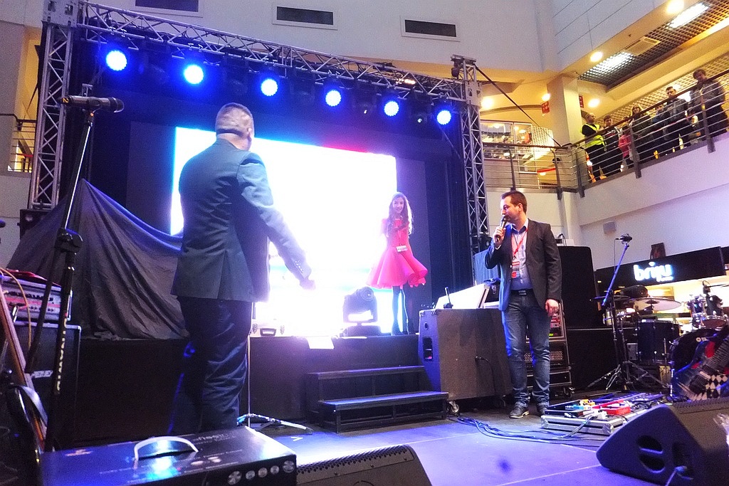 Legniccy muzycy na urodzinowej scenie Galerii Piastów