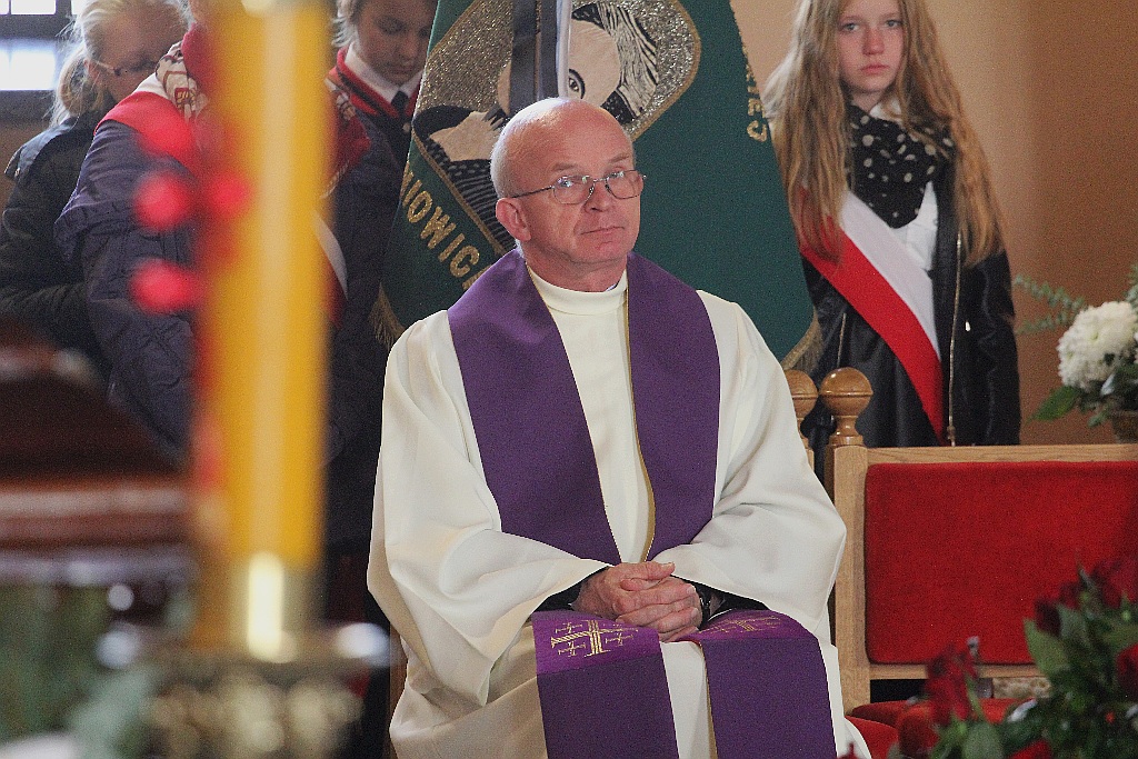Tysiące osób pożegnały w Kunicach Janusza Mikulicza