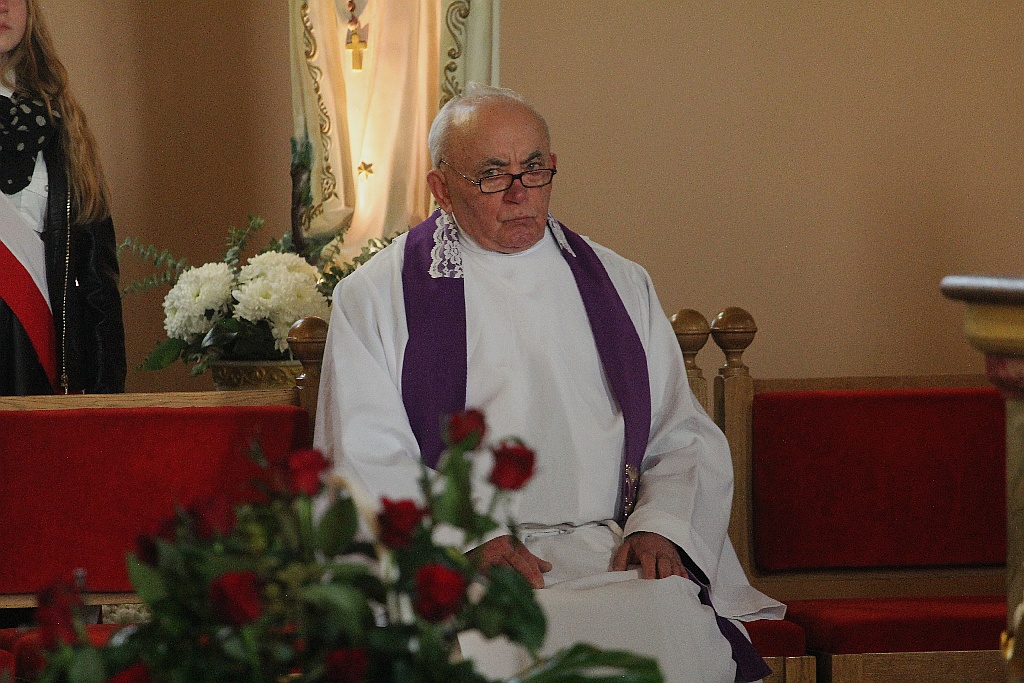 Tysiące osób pożegnały w Kunicach Janusza Mikulicza