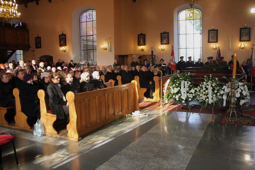 Tysiące osób pożegnały w Kunicach Janusza Mikulicza