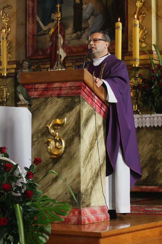 Tysiące osób pożegnały w Kunicach Janusza Mikulicza
