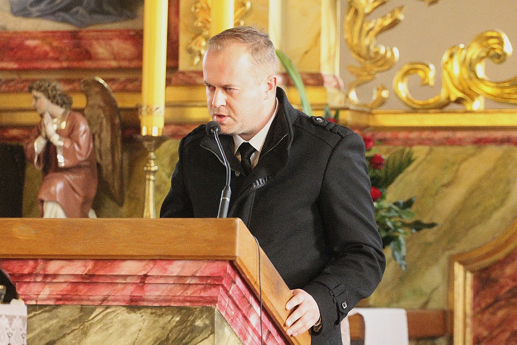 Tysiące osób pożegnały w Kunicach Janusza Mikulicza