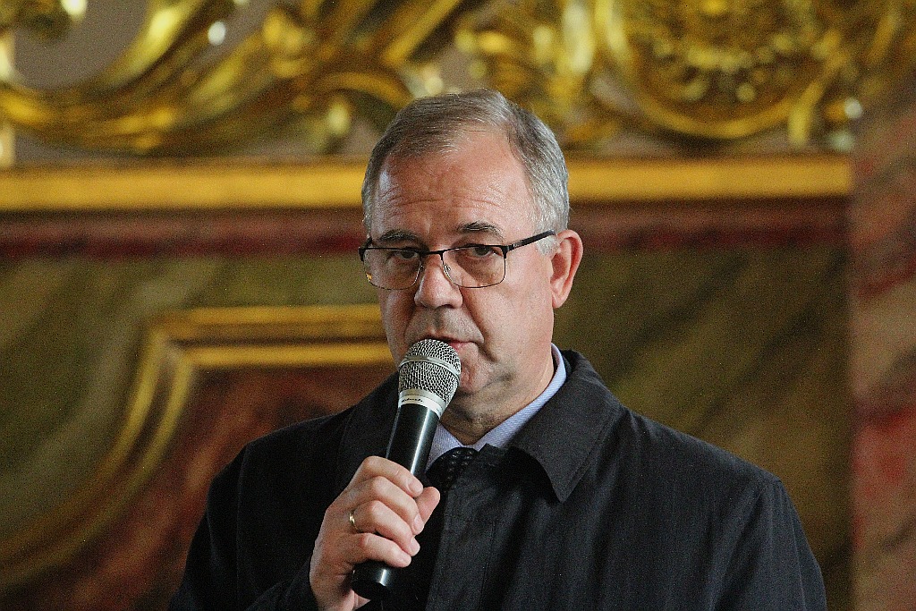 Tysiące osób pożegnały w Kunicach Janusza Mikulicza