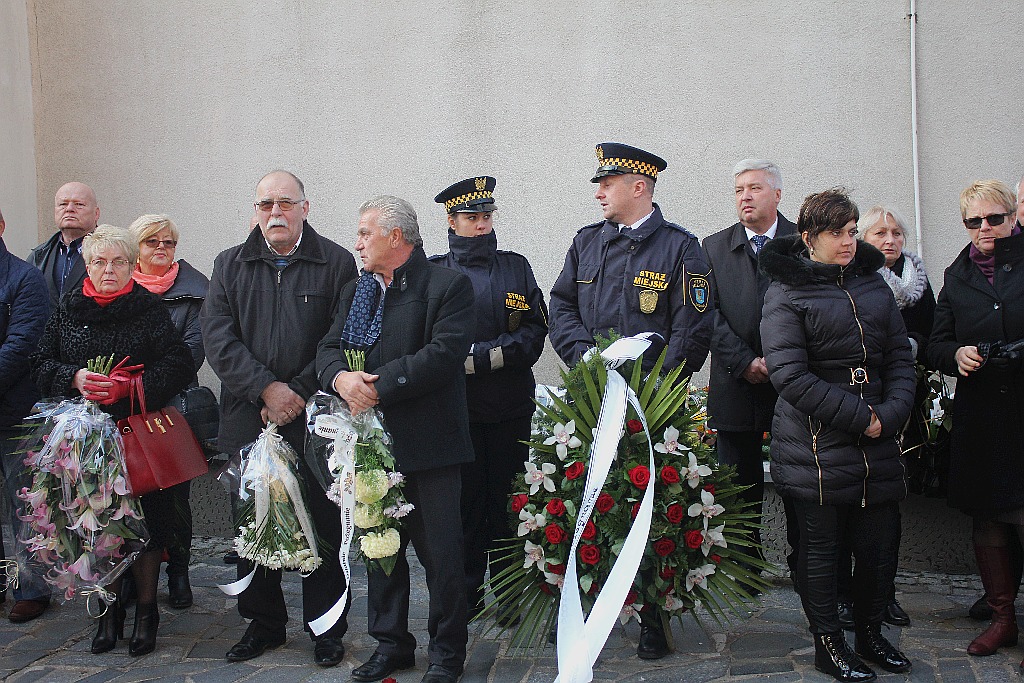 Tysiące osób pożegnały w Kunicach Janusza Mikulicza