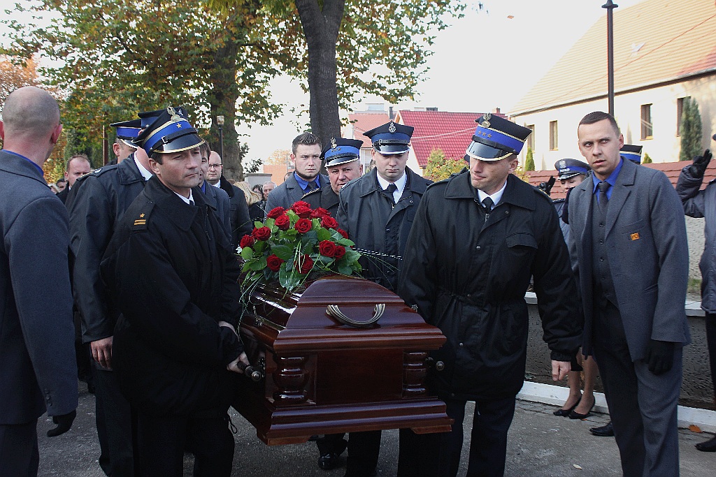 Tysiące osób pożegnały w Kunicach Janusza Mikulicza