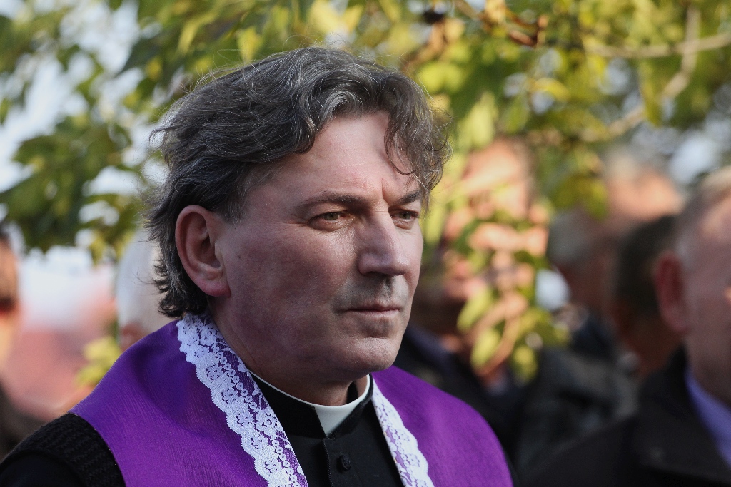 Tysiące osób pożegnały w Kunicach Janusza Mikulicza