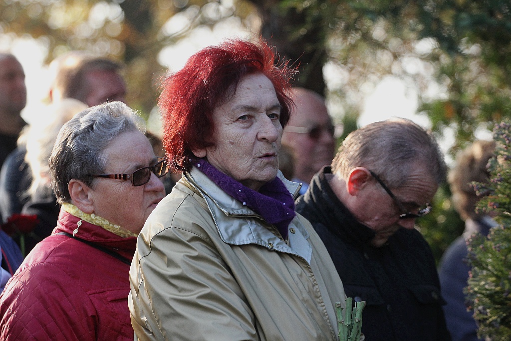 Tysiące osób pożegnały w Kunicach Janusza Mikulicza