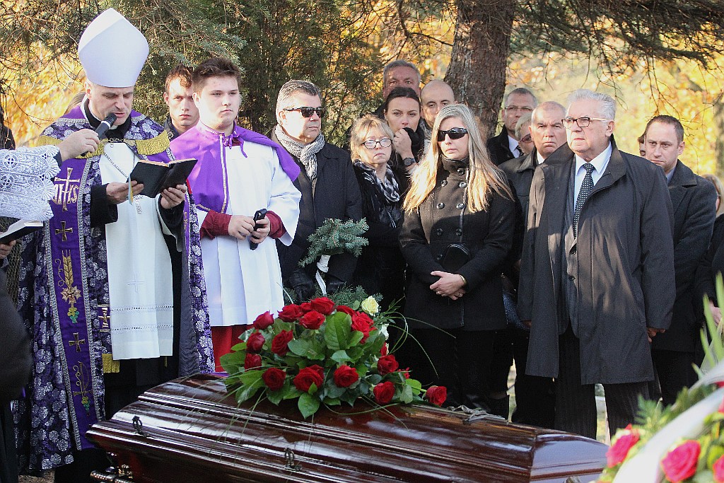 Tysiące osób pożegnały w Kunicach Janusza Mikulicza