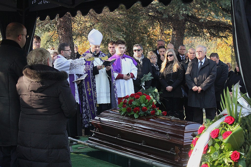 Tysiące osób pożegnały w Kunicach Janusza Mikulicza
