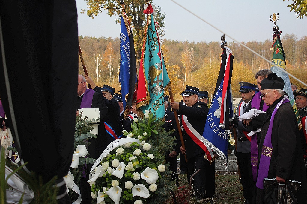 Tysiące osób pożegnały w Kunicach Janusza Mikulicza
