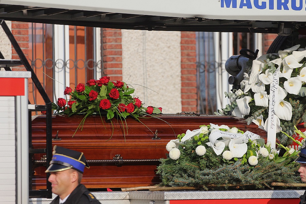 Tysiące osób pożegnały w Kunicach Janusza Mikulicza