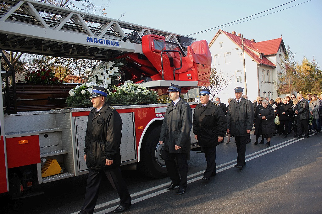 Tysiące osób pożegnały w Kunicach Janusza Mikulicza