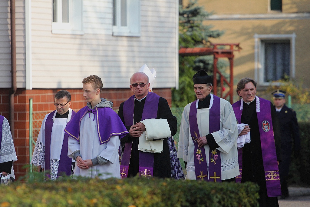 Tysiące osób pożegnały w Kunicach Janusza Mikulicza