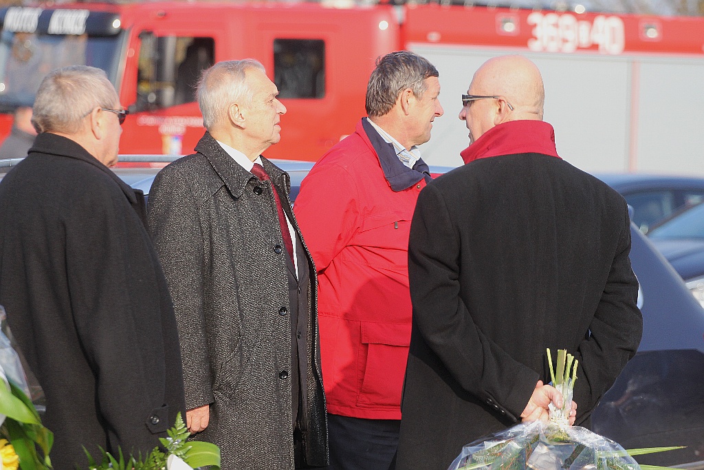 Tysiące osób pożegnały w Kunicach Janusza Mikulicza