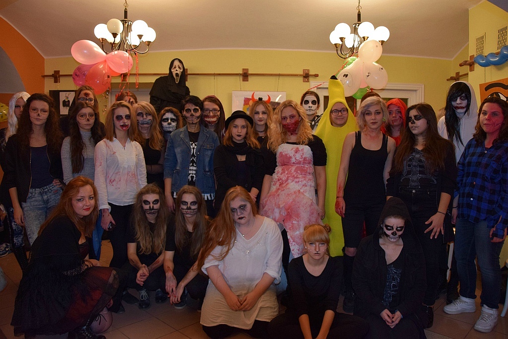 Zombie, strzygi i wilkołaki w V Liceum Ogólnokształcącym