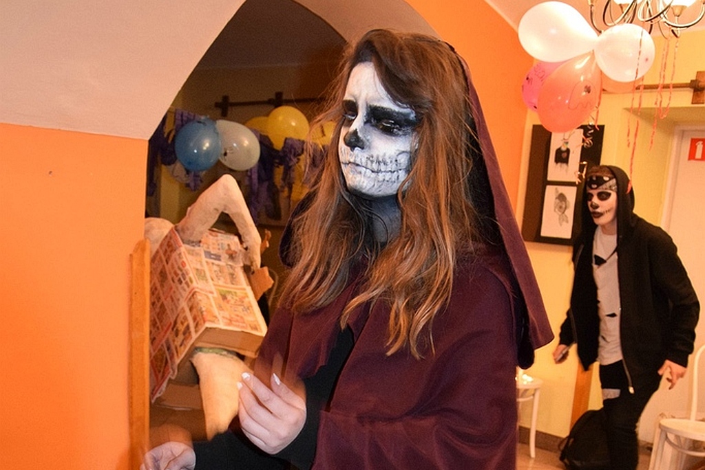 Zombie, strzygi i wilkołaki w V Liceum Ogólnokształcącym