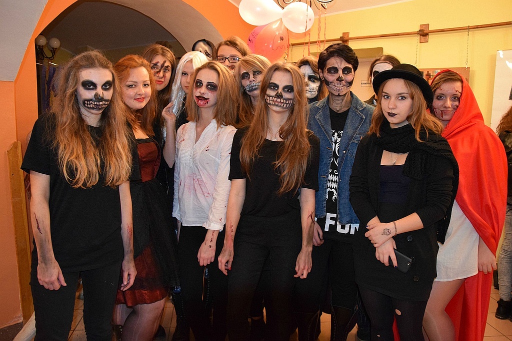 Zombie, strzygi i wilkołaki w V Liceum Ogólnokształcącym