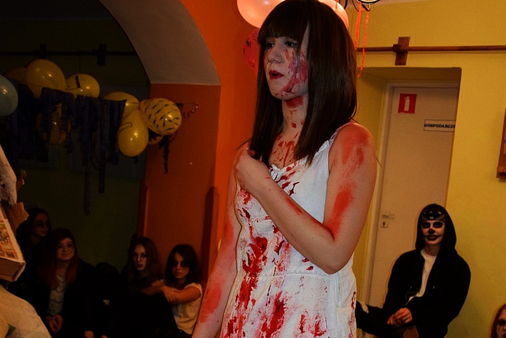 Zombie, strzygi i wilkołaki w V Liceum Ogólnokształcącym