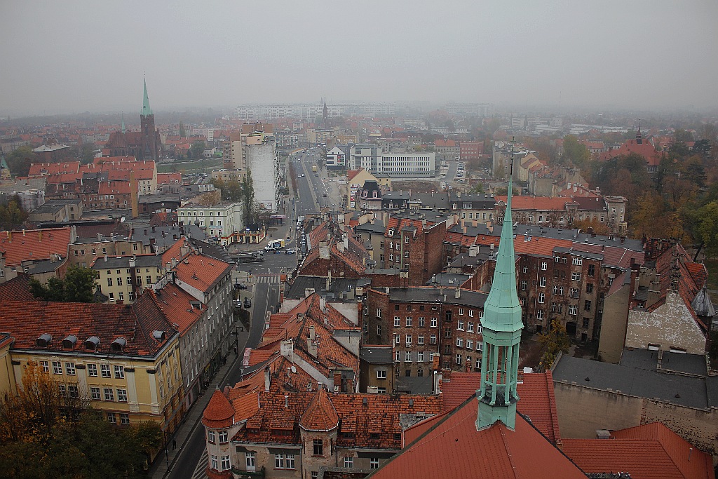 Jak wygląda jesienna Legnica z wieży Kościoła Mariackiego
