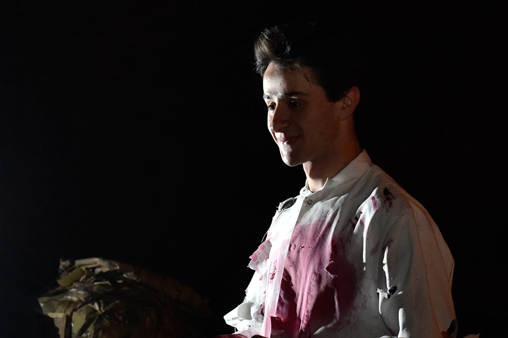 Mroczny halloweenowy pochód i spektakl w centrum Legnicy