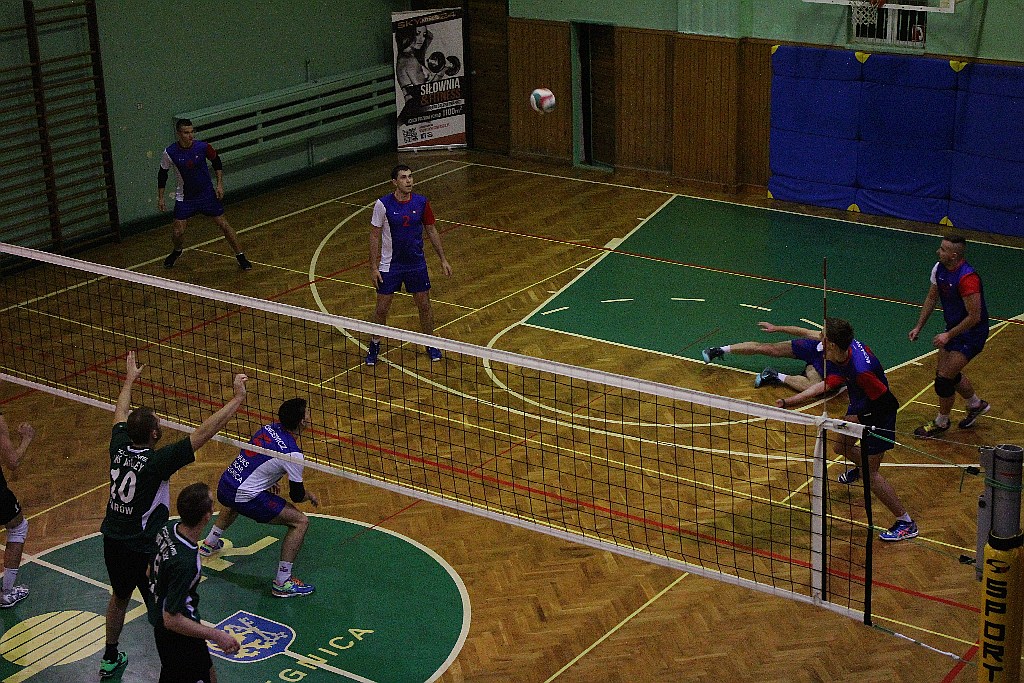 Ikar zdemolował lidera. Świetny Koncewicz i jego koledzy