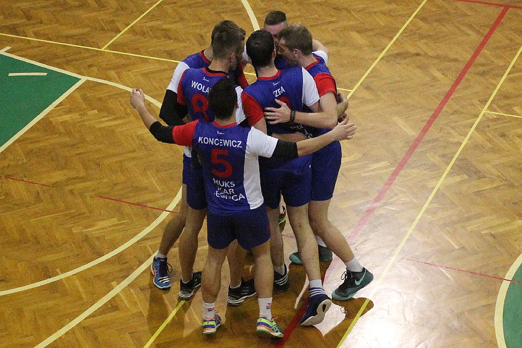 Ikar zdemolował lidera. Świetny Koncewicz i jego koledzy