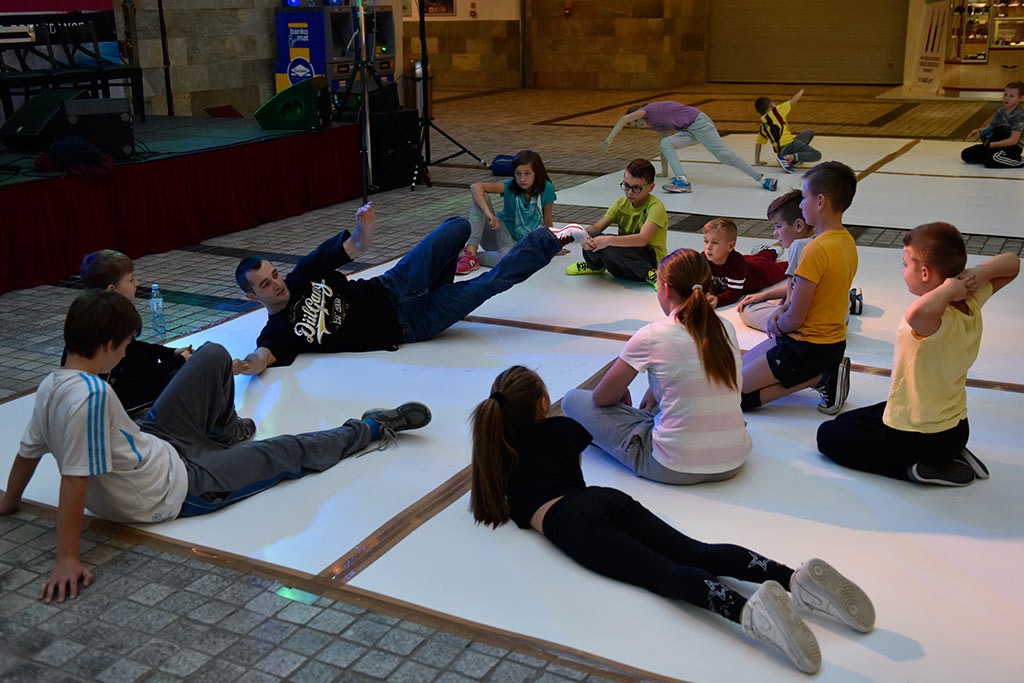 Breakdance i  hip - hop na  Hip &  Break Dance Show