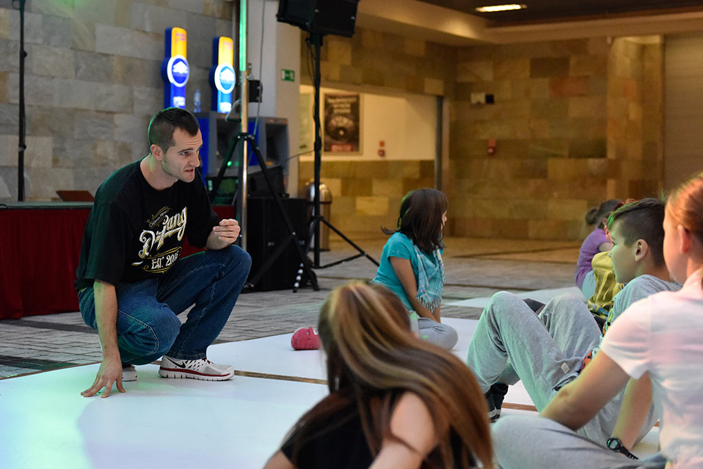 Breakdance i  hip - hop na  Hip &  Break Dance Show