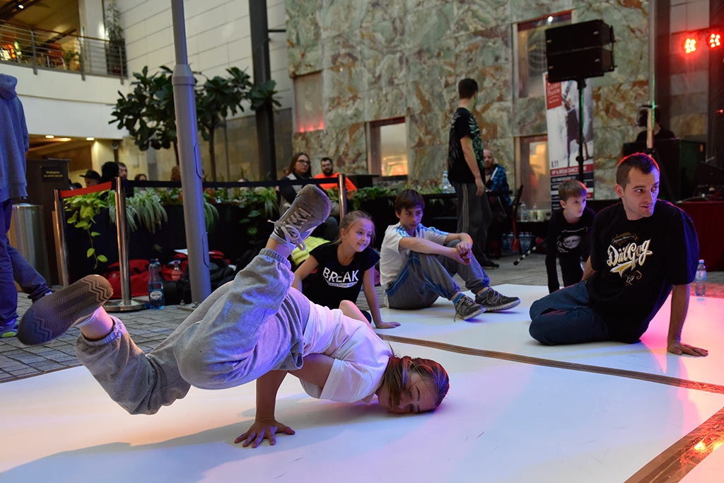 Breakdance i  hip - hop na  Hip &  Break Dance Show