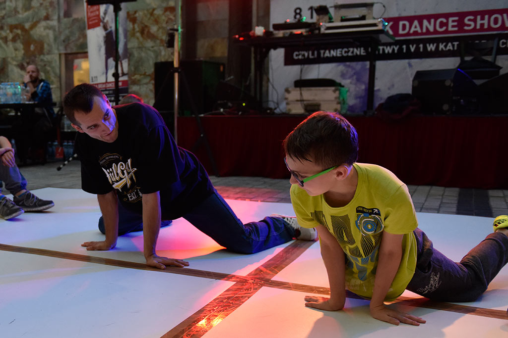 Breakdance i  hip - hop na  Hip &  Break Dance Show