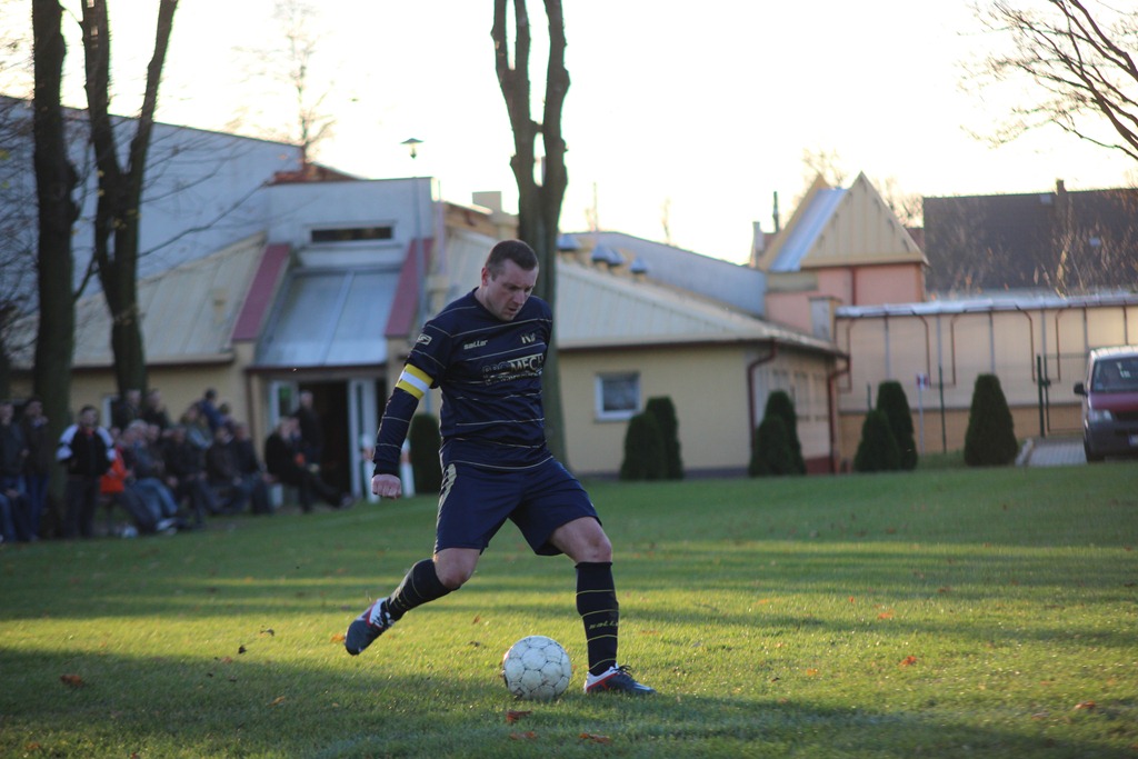 Strzelanina w Legnickim Polu! Dąb z kompletem punktów