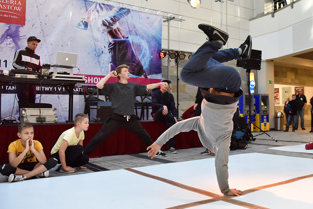Breakdance i  hip - hop na  Hip &  Break Dance Show