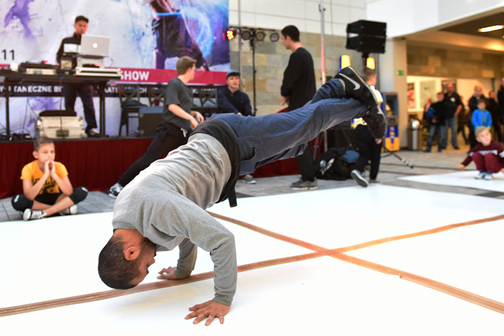 Breakdance i  hip - hop na  Hip &  Break Dance Show