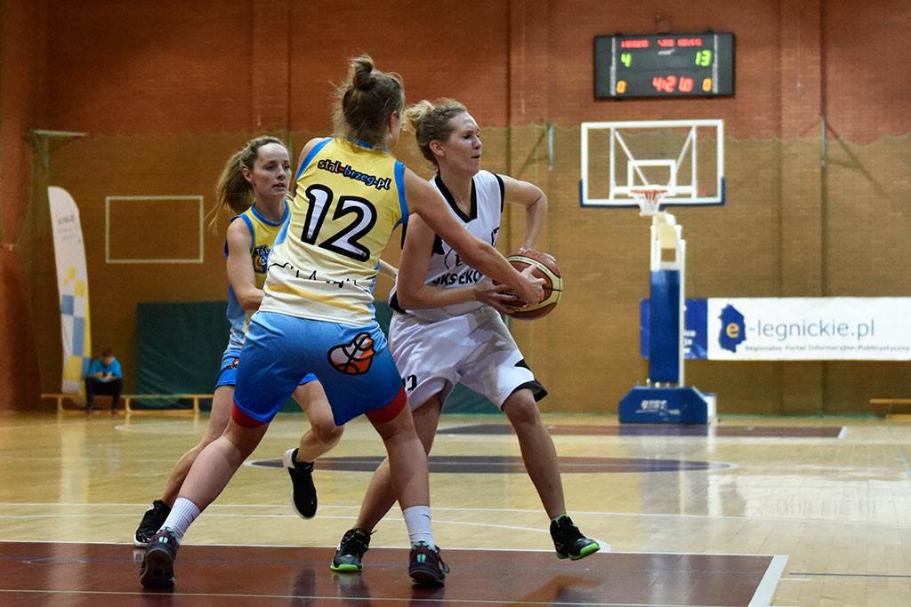 Ekonom Legnica pokonuje po emocjonującej walce Stal Brzeg