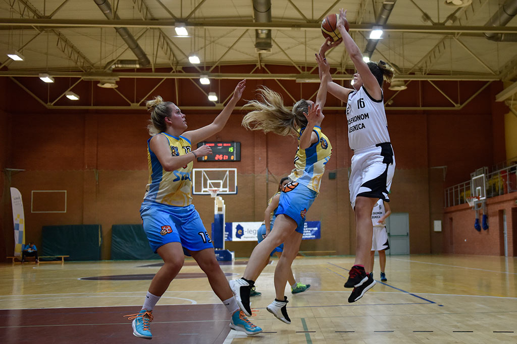 Ekonom Legnica pokonuje po emocjonującej walce Stal Brzeg