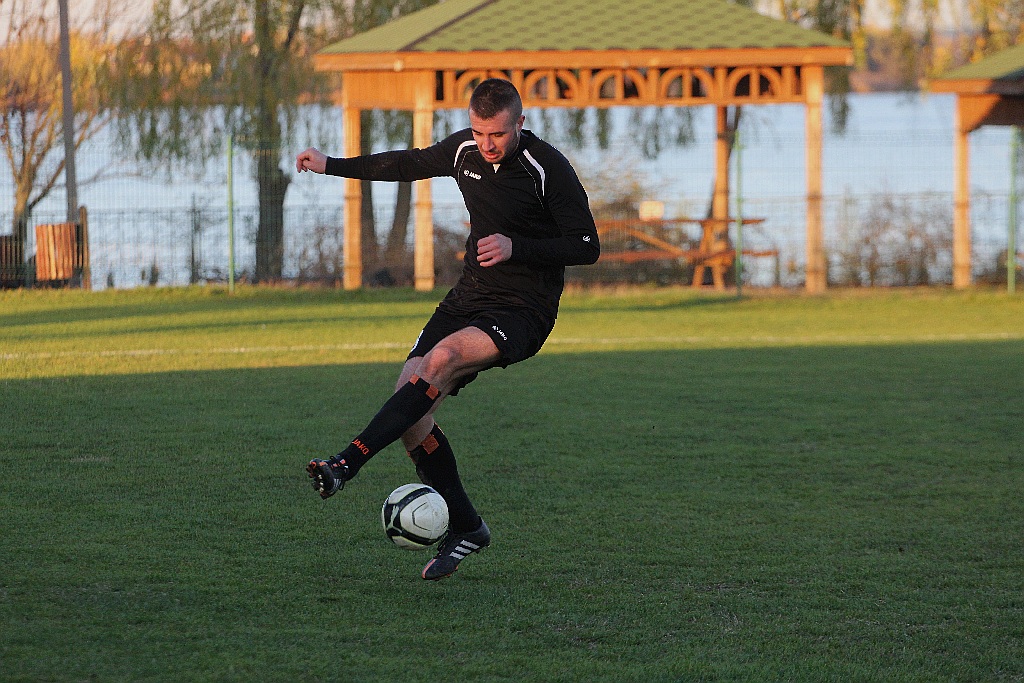 Mewa Kunice skromnie pokonała u siebie Relaks Szklary Dolne