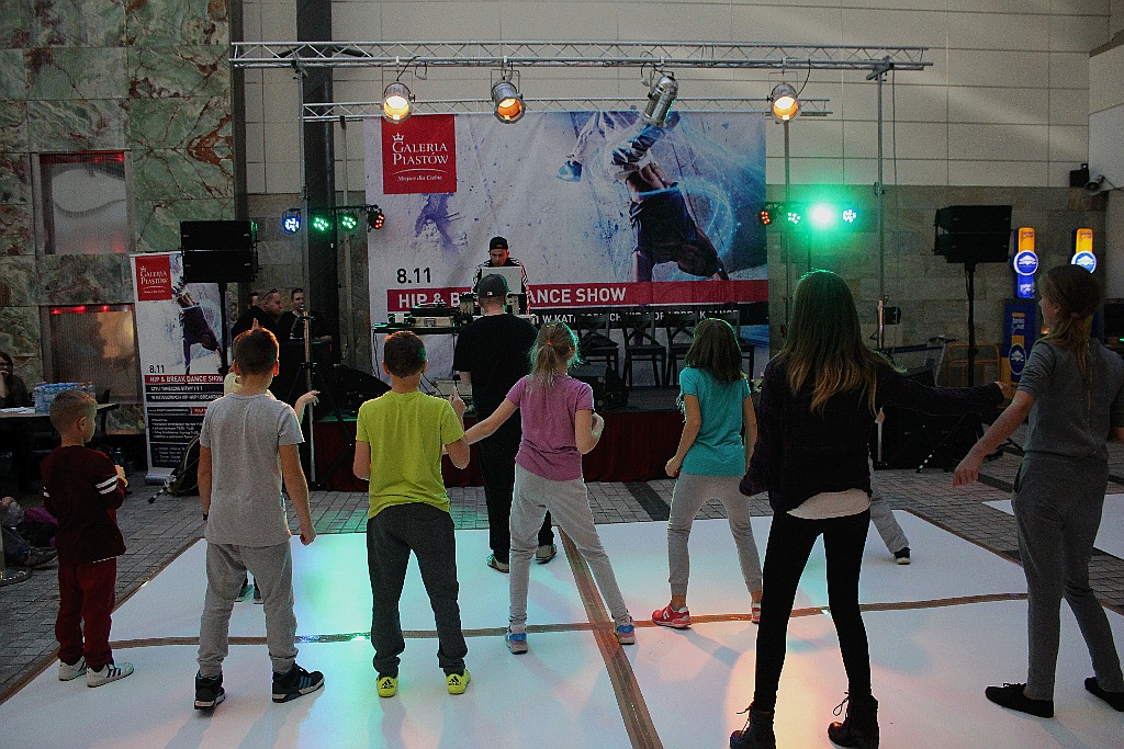 Breakdance i  hip - hop na  Hip &  Break Dance Show