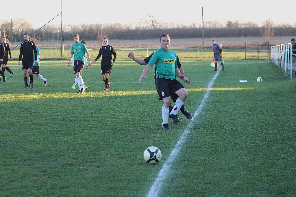Mewa Kunice skromnie pokonała u siebie Relaks Szklary Dolne