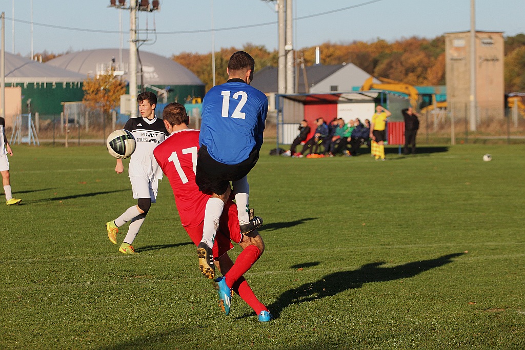 Pogrom w Szczedrzykowicach! Orkan bezlitosny dla Bolesławca