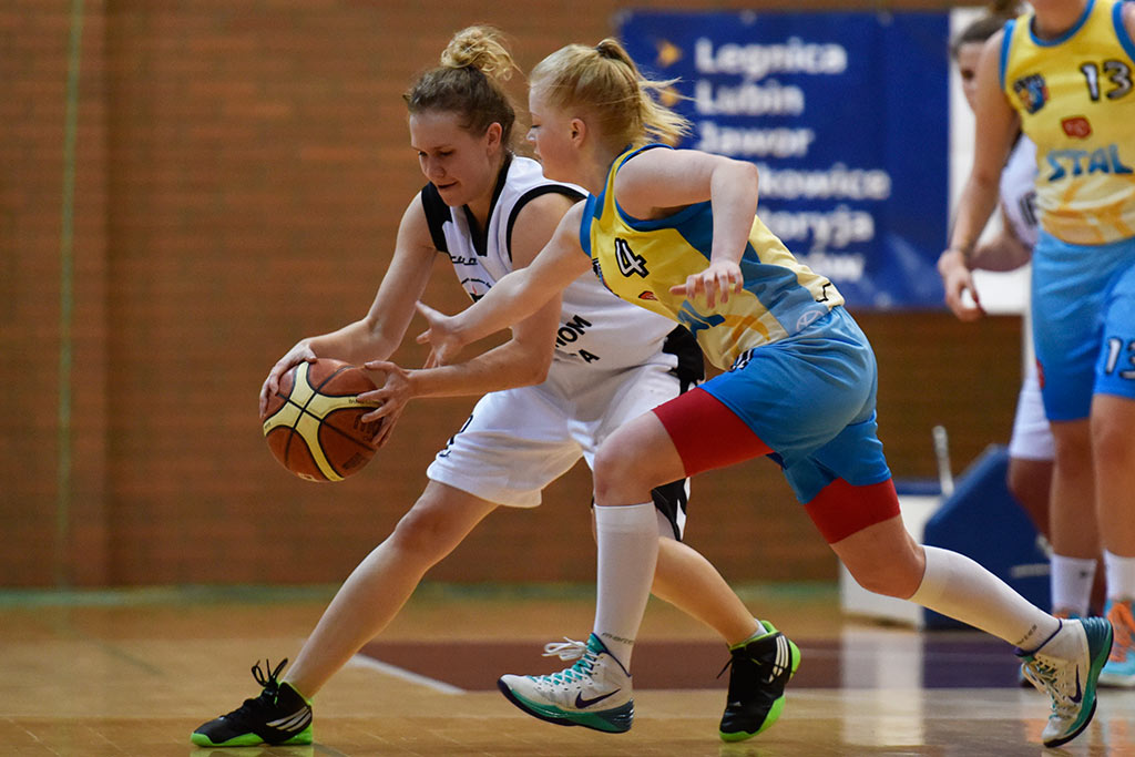 Ekonom Legnica pokonuje po emocjonującej walce Stal Brzeg