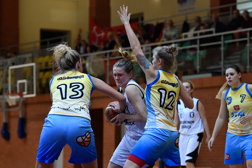 Ekonom Legnica pokonuje po emocjonującej walce Stal Brzeg