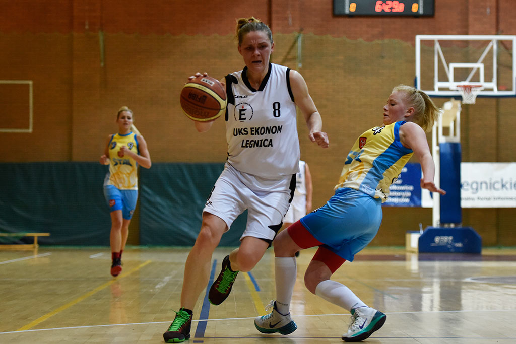 Ekonom Legnica pokonuje po emocjonującej walce Stal Brzeg