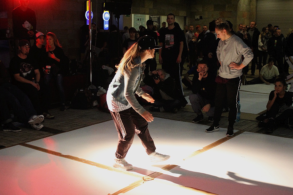 Breakdance i  hip - hop na  Hip &  Break Dance Show