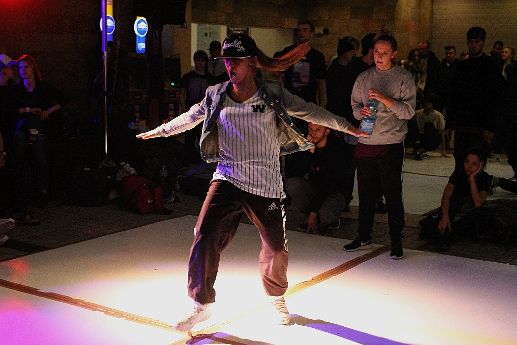 Breakdance i  hip - hop na  Hip &  Break Dance Show