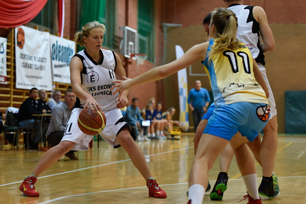 Ekonom Legnica pokonuje po emocjonującej walce Stal Brzeg